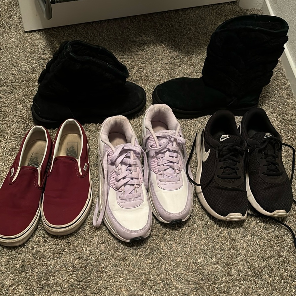 Bundle of shoes